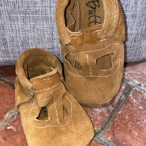Butter Bean brown moccasins